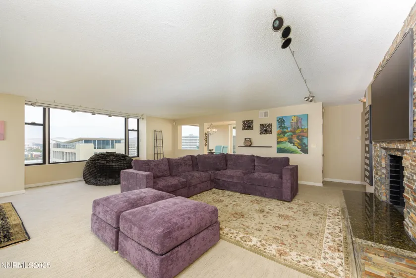 280 Island, Reno, Nevada 89501, 2 Bedrooms Bedrooms, ,2 BathroomsBathrooms,Residential,Residential,Island,250056804