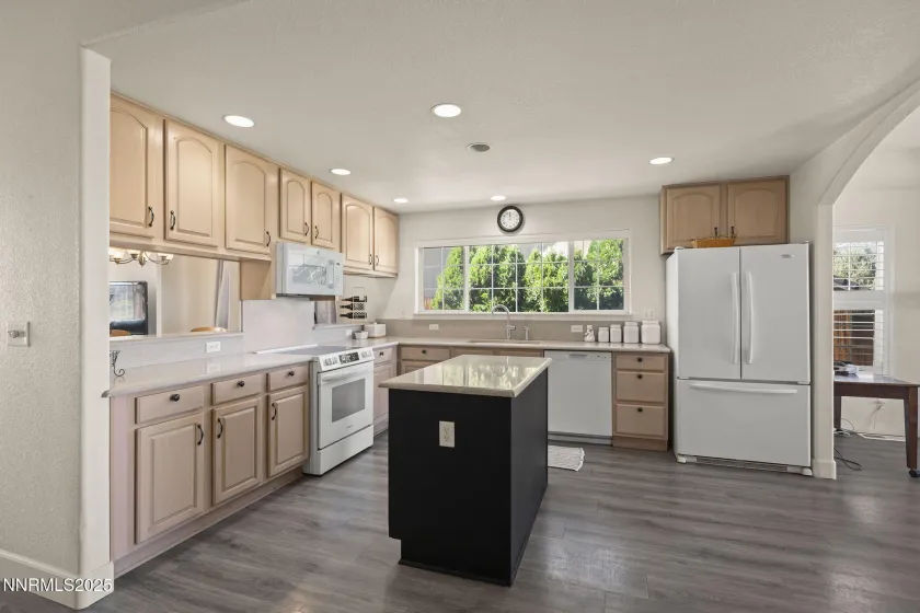 1030 Haystack, Carson City, Nevada 89705, 3 Bedrooms Bedrooms, ,2 BathroomsBathrooms,Residential,Residential,Haystack,250056847