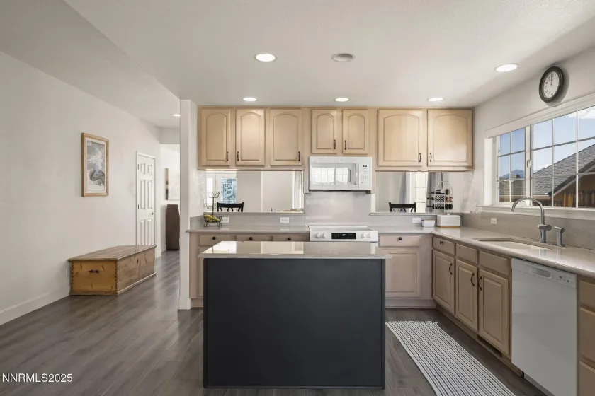1030 Haystack, Carson City, Nevada 89705, 3 Bedrooms Bedrooms, ,2 BathroomsBathrooms,Residential,Residential,Haystack,250056847