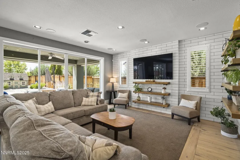 2890 Ethelinda, Reno, Nevada 89521, 3 Bedrooms Bedrooms, ,3 BathroomsBathrooms,Residential,Residential,Ethelinda,250056852