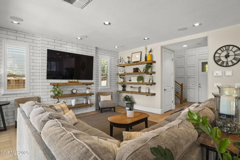 2890 Ethelinda, Reno, Nevada 89521, 3 Bedrooms Bedrooms, ,3 BathroomsBathrooms,Residential,Residential,Ethelinda,250056852