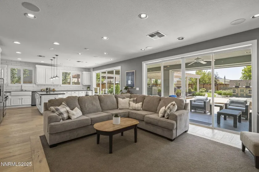 2890 Ethelinda, Reno, Nevada 89521, 3 Bedrooms Bedrooms, ,3 BathroomsBathrooms,Residential,Residential,Ethelinda,250056852