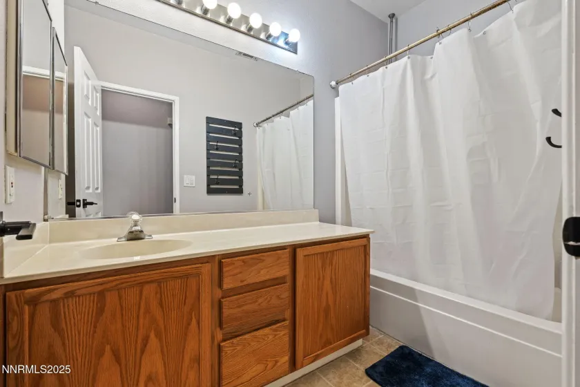 8430 Seal Beach, Reno, Nevada 89506, 4 Bedrooms Bedrooms, ,2 BathroomsBathrooms,Residential,Residential,Seal Beach,250056894