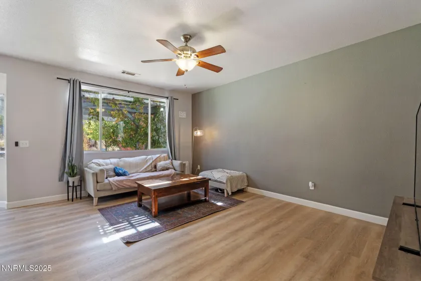 8430 Seal Beach, Reno, Nevada 89506, 4 Bedrooms Bedrooms, ,2 BathroomsBathrooms,Residential,Residential,Seal Beach,250056894