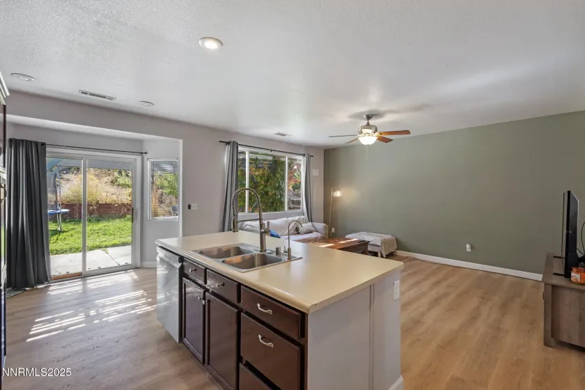 8430 Seal Beach, Reno, Nevada 89506, 4 Bedrooms Bedrooms, ,2 BathroomsBathrooms,Residential,Residential,Seal Beach,250056894