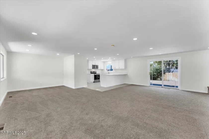 6815 Prestwick, Reno, Nevada 89502, 3 Bedrooms Bedrooms, ,2 BathroomsBathrooms,Residential,Residential,Prestwick,250056907