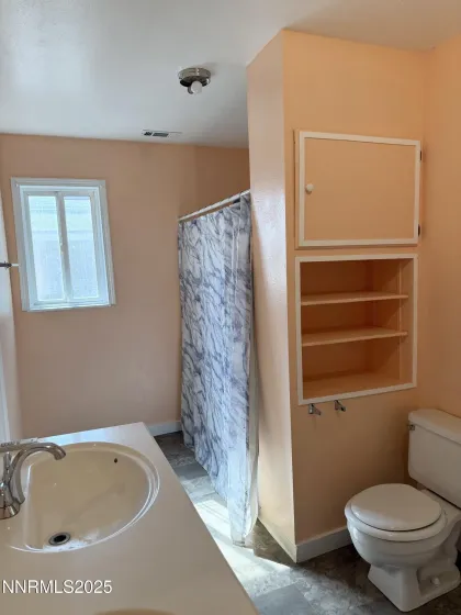 1075 Dartmouth, Lovelock, Nevada 89419, 2 Bedrooms Bedrooms, ,1 BathroomBathrooms,Residential,Residential,Dartmouth,250056930