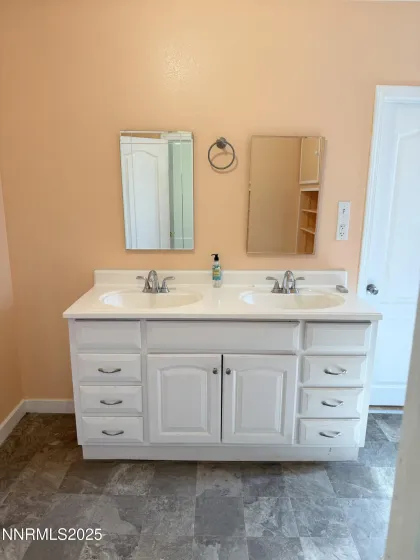 1075 Dartmouth, Lovelock, Nevada 89419, 2 Bedrooms Bedrooms, ,1 BathroomBathrooms,Residential,Residential,Dartmouth,250056930