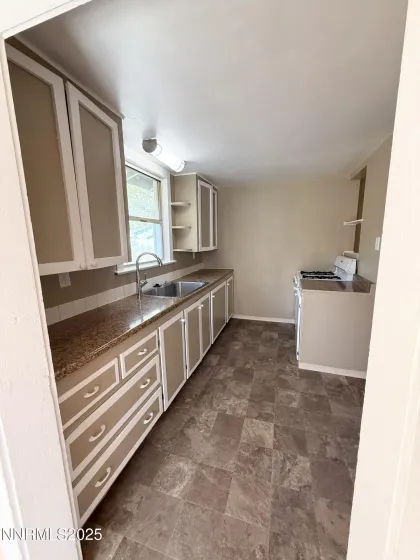 1075 Dartmouth, Lovelock, Nevada 89419, 2 Bedrooms Bedrooms, ,1 BathroomBathrooms,Residential,Residential,Dartmouth,250056930