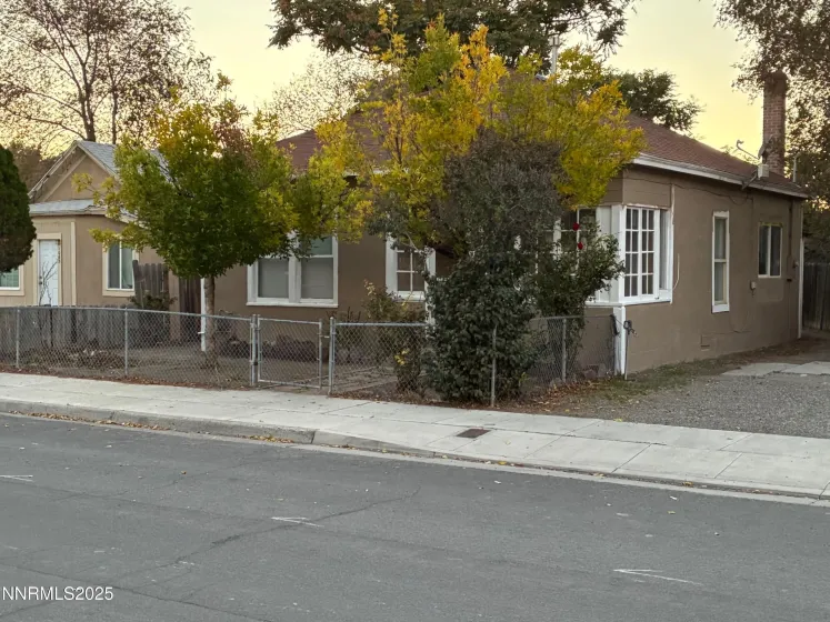 1075 Dartmouth, Lovelock, Nevada 89419, 2 Bedrooms Bedrooms, ,1 BathroomBathrooms,Residential,Residential,Dartmouth,250056930