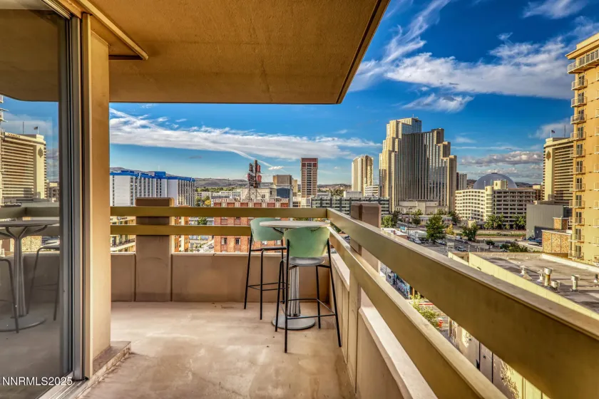 100 Arlington, Reno, Nevada 89501, 2 Bedrooms Bedrooms, ,2 BathroomsBathrooms,Residential,Residential,Arlington,250056933