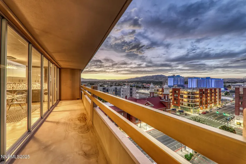 100 Arlington, Reno, Nevada 89501, 2 Bedrooms Bedrooms, ,2 BathroomsBathrooms,Residential,Residential,Arlington,250056933