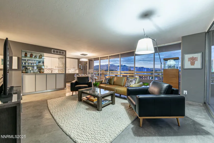100 Arlington, Reno, Nevada 89501, 2 Bedrooms Bedrooms, ,2 BathroomsBathrooms,Residential,Residential,Arlington,250056933