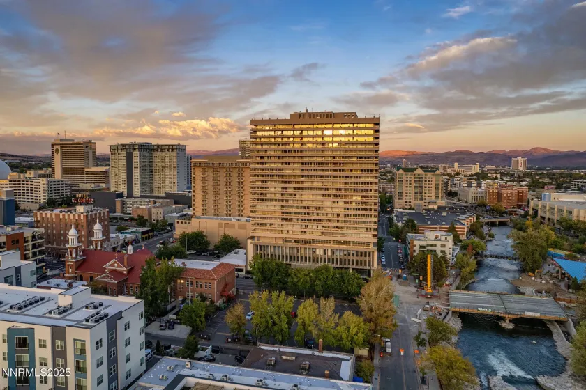 100 Arlington, Reno, Nevada 89501, 2 Bedrooms Bedrooms, ,2 BathroomsBathrooms,Residential,Residential,Arlington,250056933