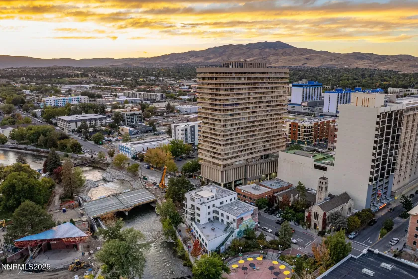 100 Arlington, Reno, Nevada 89501, 2 Bedrooms Bedrooms, ,2 BathroomsBathrooms,Residential,Residential,Arlington,250056933