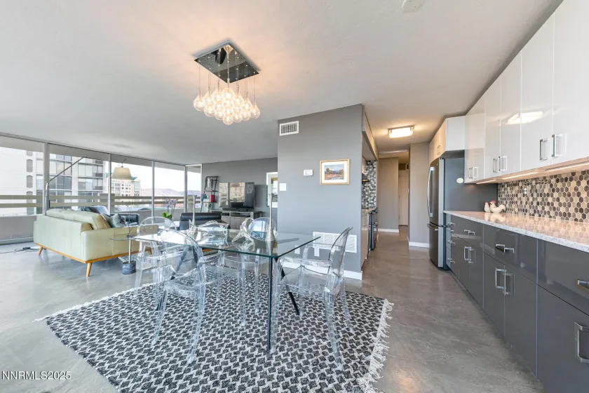 100 Arlington, Reno, Nevada 89501, 2 Bedrooms Bedrooms, ,2 BathroomsBathrooms,Residential,Residential,Arlington,250056933