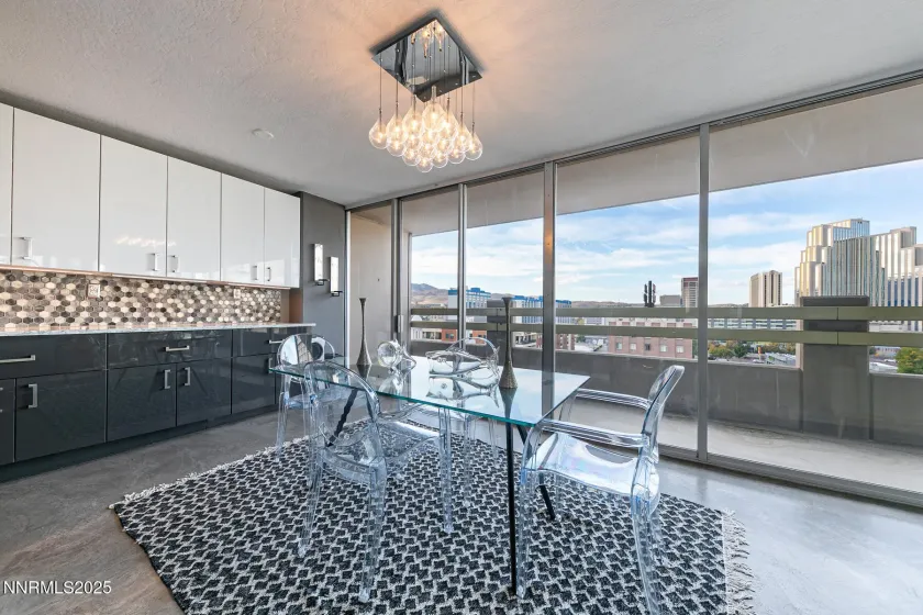 100 Arlington, Reno, Nevada 89501, 2 Bedrooms Bedrooms, ,2 BathroomsBathrooms,Residential,Residential,Arlington,250056933