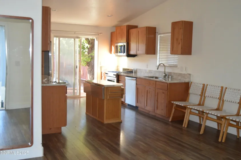 5688 Peach, Sun Valley, Nevada 89433, 3 Bedrooms Bedrooms, ,2 BathroomsBathrooms,Residential,Residential,Peach,250056932