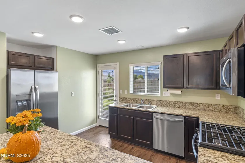 7709 Sandy Valley, Reno, Nevada 89506, 3 Bedrooms Bedrooms, ,2 BathroomsBathrooms,Residential,Residential,Sandy Valley,250056934