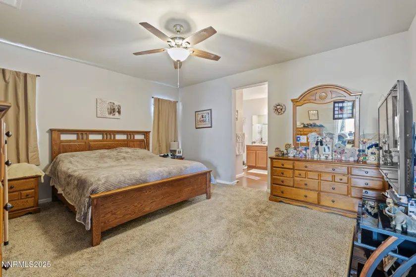 227 Red Oak, Fernley, Nevada 89408, 4 Bedrooms Bedrooms, ,3 BathroomsBathrooms,Residential,Residential,Red Oak,250056937