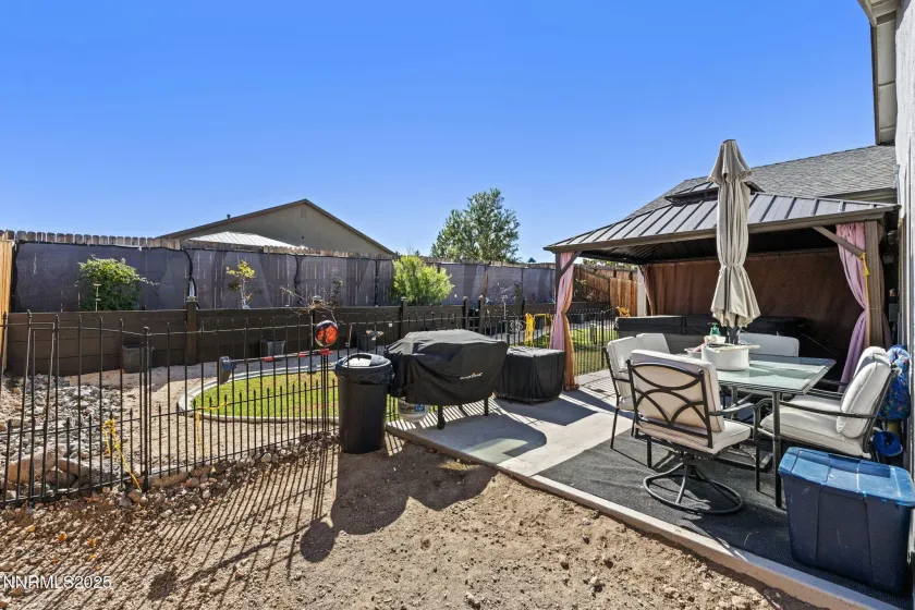 227 Red Oak, Fernley, Nevada 89408, 4 Bedrooms Bedrooms, ,3 BathroomsBathrooms,Residential,Residential,Red Oak,250056937