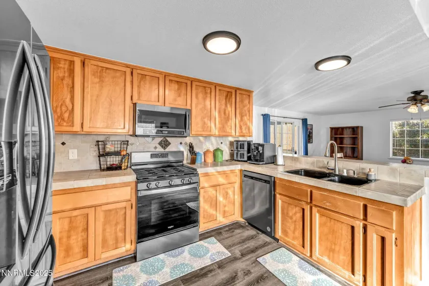 956 Lindsay, Carson City, Nevada 89706, 3 Bedrooms Bedrooms, ,2 BathroomsBathrooms,Residential,Residential,Lindsay,250056939