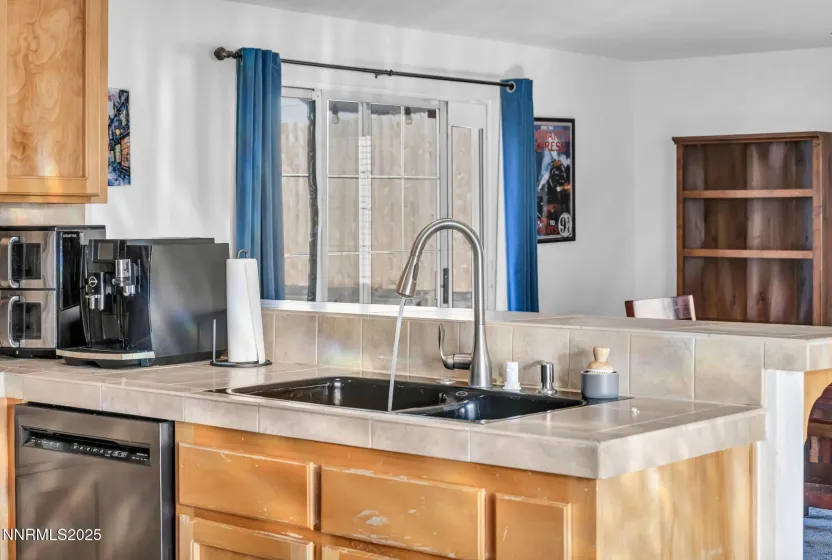 956 Lindsay, Carson City, Nevada 89706, 3 Bedrooms Bedrooms, ,2 BathroomsBathrooms,Residential,Residential,Lindsay,250056939