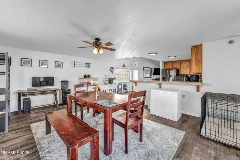 956 Lindsay, Carson City, Nevada 89706, 3 Bedrooms Bedrooms, ,2 BathroomsBathrooms,Residential,Residential,Lindsay,250056939