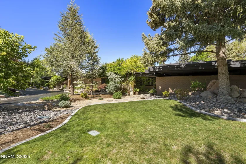 4020 Swanson, Reno, Nevada 89509, 4 Bedrooms Bedrooms, ,4 BathroomsBathrooms,Residential,Residential,Swanson,250056940
