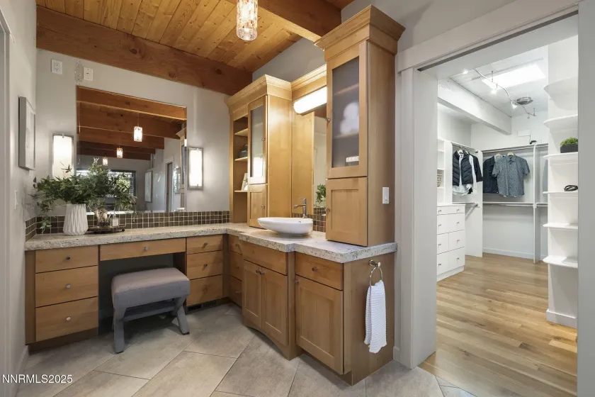 4020 Swanson, Reno, Nevada 89509, 4 Bedrooms Bedrooms, ,4 BathroomsBathrooms,Residential,Residential,Swanson,250056940