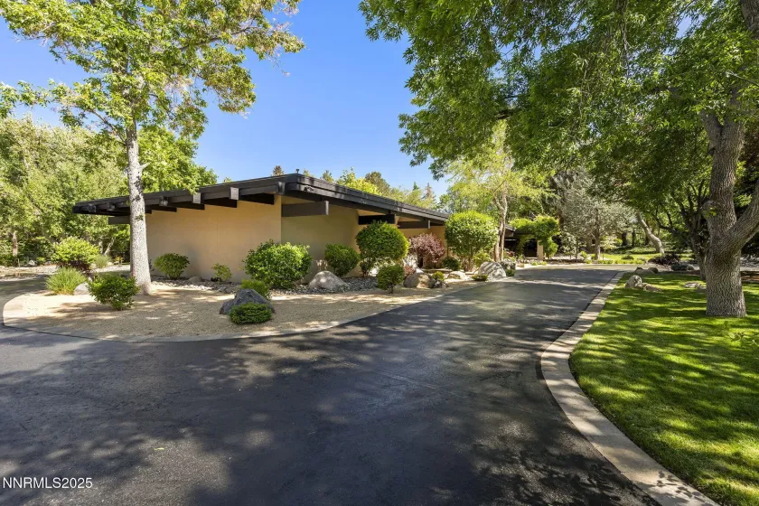 4020 Swanson, Reno, Nevada 89509, 4 Bedrooms Bedrooms, ,4 BathroomsBathrooms,Residential,Residential,Swanson,250056940