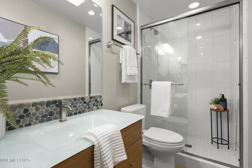 4020 Swanson, Reno, Nevada 89509, 4 Bedrooms Bedrooms, ,4 BathroomsBathrooms,Residential,Residential,Swanson,250056940