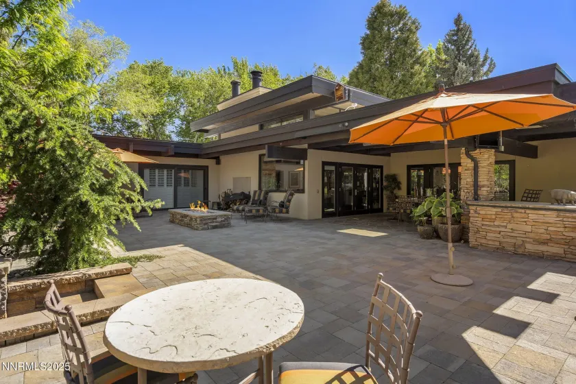 4020 Swanson, Reno, Nevada 89509, 4 Bedrooms Bedrooms, ,4 BathroomsBathrooms,Residential,Residential,Swanson,250056940