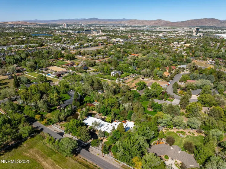 4020 Swanson, Reno, Nevada 89509, 4 Bedrooms Bedrooms, ,4 BathroomsBathrooms,Residential,Residential,Swanson,250056940