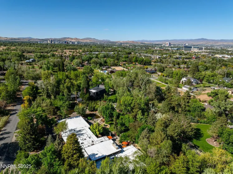 4020 Swanson, Reno, Nevada 89509, 4 Bedrooms Bedrooms, ,4 BathroomsBathrooms,Residential,Residential,Swanson,250056940