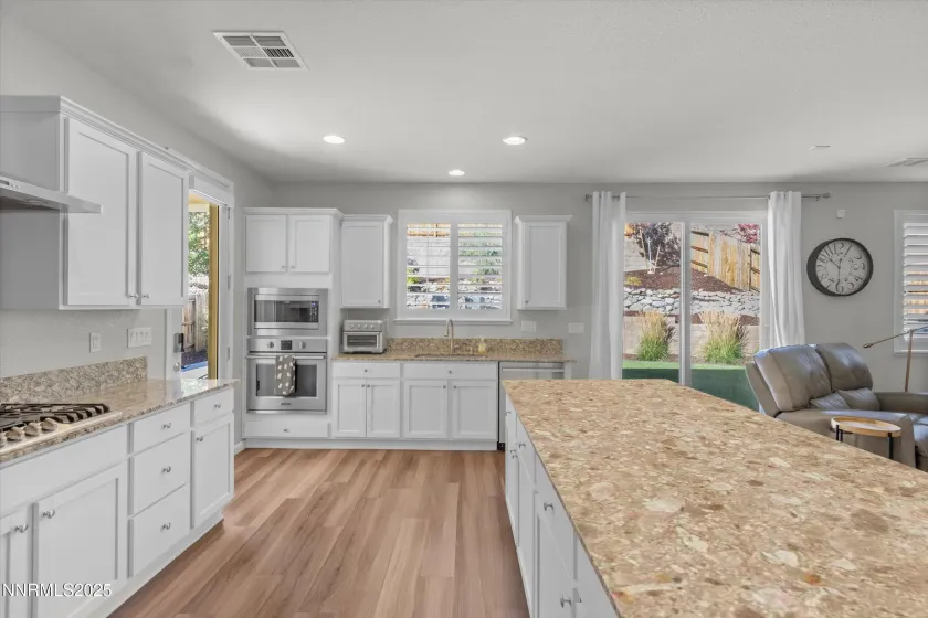 14033 Crested Moss, Reno, Nevada 89511, 4 Bedrooms Bedrooms, ,3 BathroomsBathrooms,Residential,Residential,Crested Moss,250056941