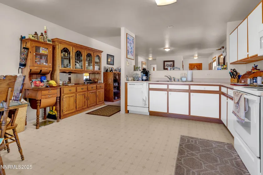 7497 Hebrides, Reno, Nevada 89506, 3 Bedrooms Bedrooms, ,2 BathroomsBathrooms,Residential,Residential,Hebrides,250056942