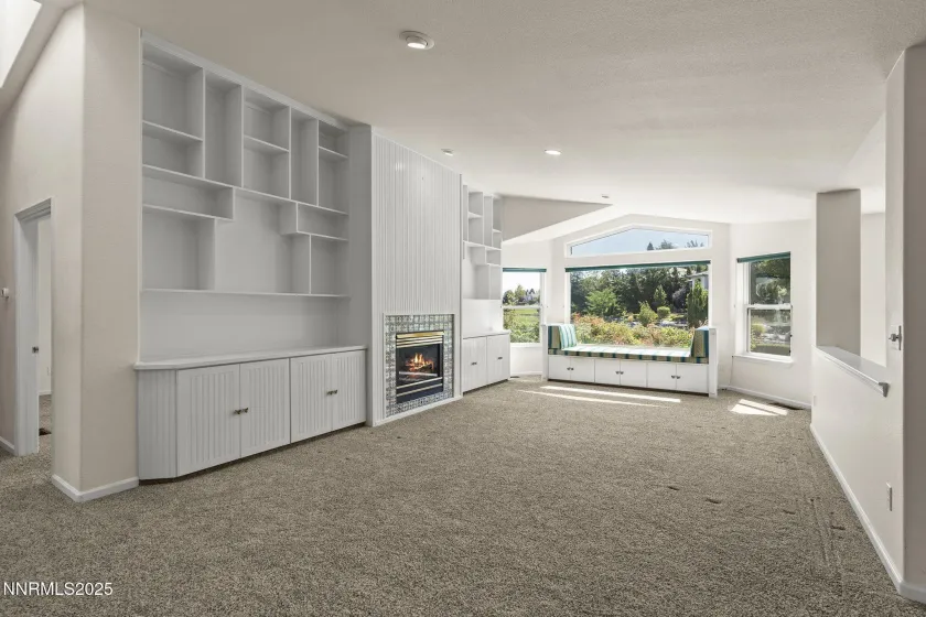 2820 Lake Ridge, Reno, Nevada 89519, 4 Bedrooms Bedrooms, ,3 BathroomsBathrooms,Residential,Residential,Lake Ridge,250056950