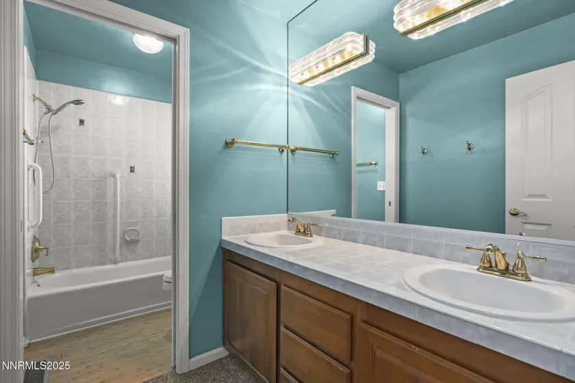 2820 Lake Ridge, Reno, Nevada 89519, 4 Bedrooms Bedrooms, ,3 BathroomsBathrooms,Residential,Residential,Lake Ridge,250056950