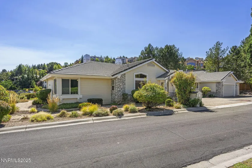 2820 Lake Ridge, Reno, Nevada 89519, 4 Bedrooms Bedrooms, ,3 BathroomsBathrooms,Residential,Residential,Lake Ridge,250056950