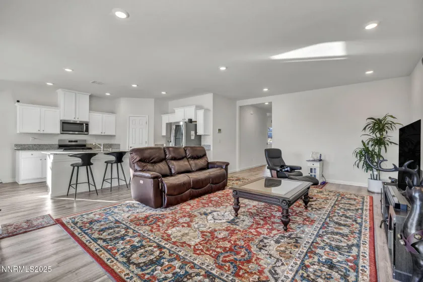 7962 Flint Springs, Sun Valley, Nevada 89433, 4 Bedrooms Bedrooms, ,2 BathroomsBathrooms,Residential,Residential,Flint Springs,250056956