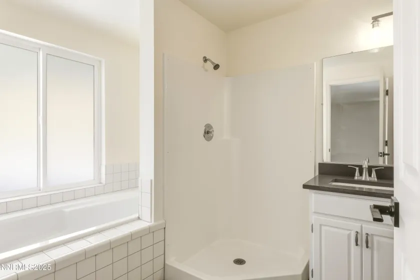 990 Starleaf, Carson City, Nevada 89705, 3 Bedrooms Bedrooms, ,2 BathroomsBathrooms,Residential,Residential,Starleaf,250056958