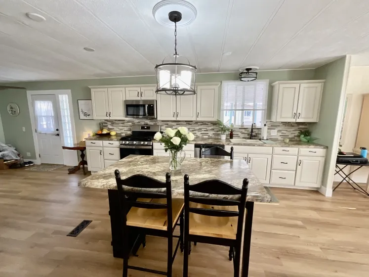 675 Parlanti Ln #124, Sparks, Nevada 89434, 2 Bedrooms Bedrooms, 10 Rooms Rooms,2 BathroomsBathrooms,Manufactured,Residential,Parlanti,250056966