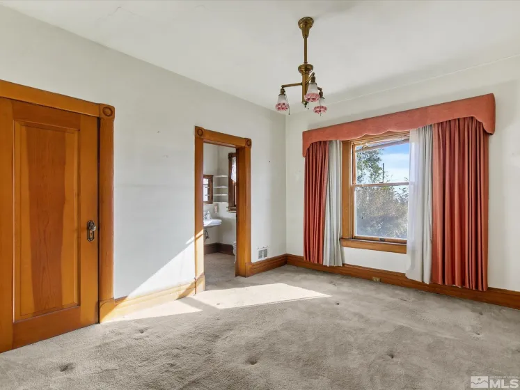 2528 Comstock, Reno, Nevada 89512, 3 Bedrooms Bedrooms, ,2 BathroomsBathrooms,Residential,Residential,Comstock,240014507