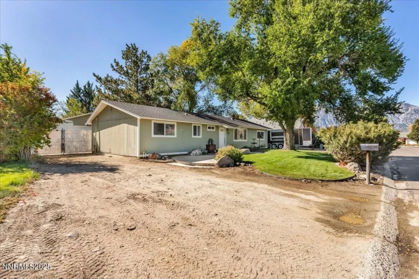 left side view of residence from street.