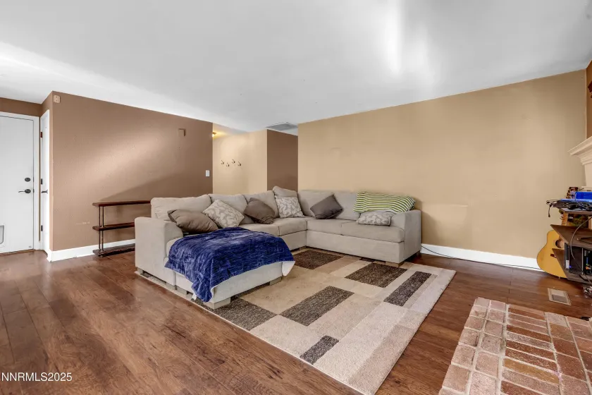 3332 Shari, Sparks, Nevada 89431, 3 Bedrooms Bedrooms, ,2 BathroomsBathrooms,Residential,Residential,Shari,250056973