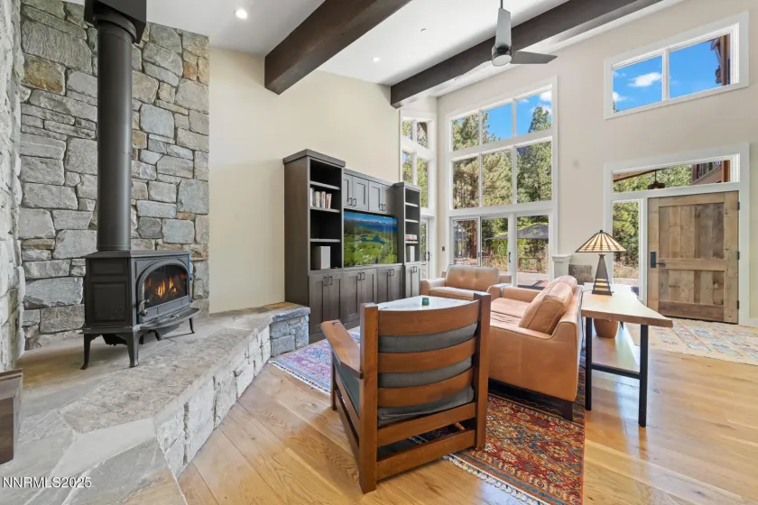 5720 Money, Beckwourth, California 96129, 2 Bedrooms Bedrooms, ,3 BathroomsBathrooms,Residential,Residential,Money,250056974