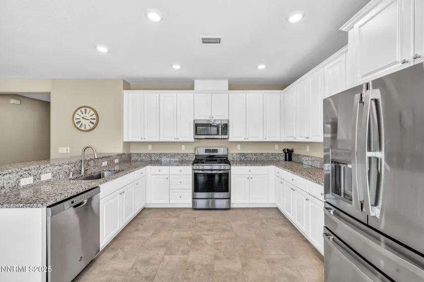 125 Oakmont, Dayton, Nevada 89403, 4 Bedrooms Bedrooms, ,2 BathroomsBathrooms,Residential,Residential,Oakmont,250056975