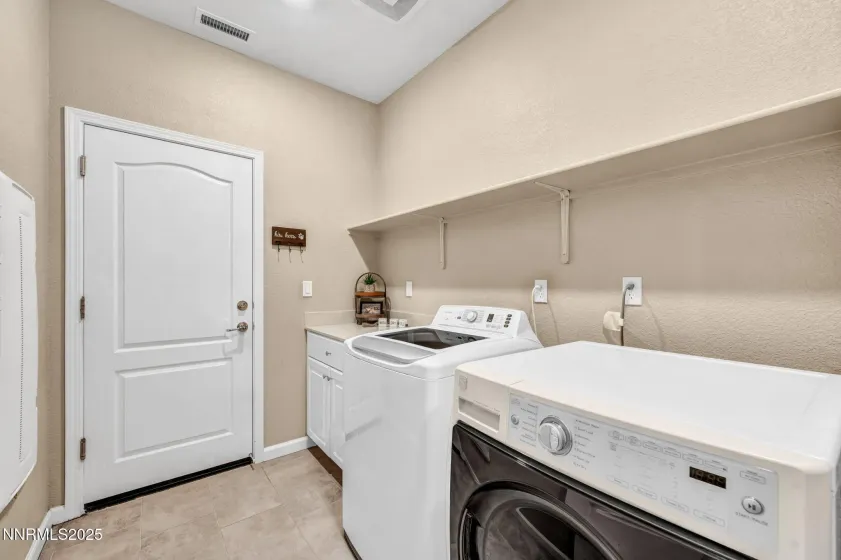 125 Oakmont, Dayton, Nevada 89403, 4 Bedrooms Bedrooms, ,2 BathroomsBathrooms,Residential,Residential,Oakmont,250056975