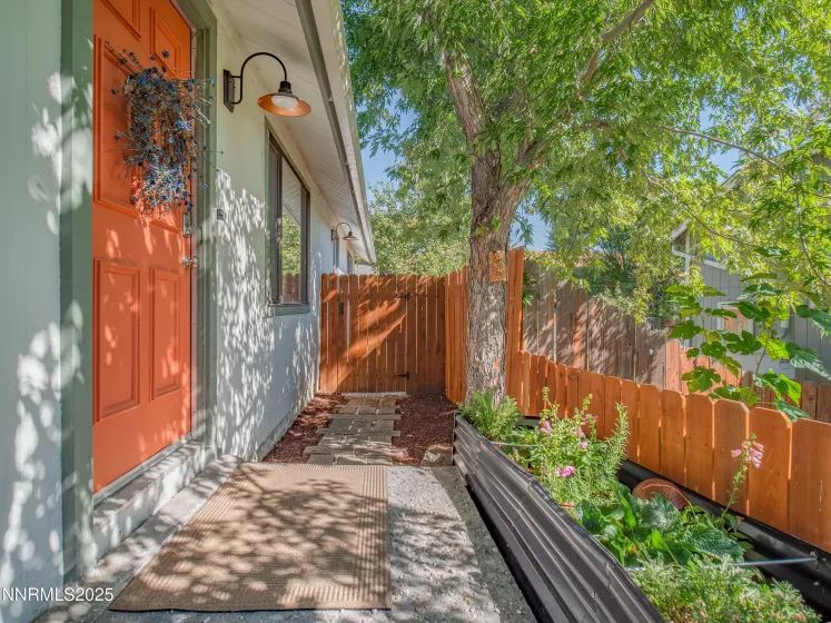 120 Summerset, Verdi, Nevada 89439, 2 Bedrooms Bedrooms, ,2 BathroomsBathrooms,Residential,Residential,Summerset,250056980